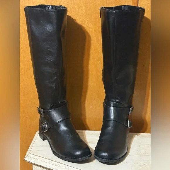 Women’s Knee High Black Leather Boots Size 10W - Picture 7 of 11